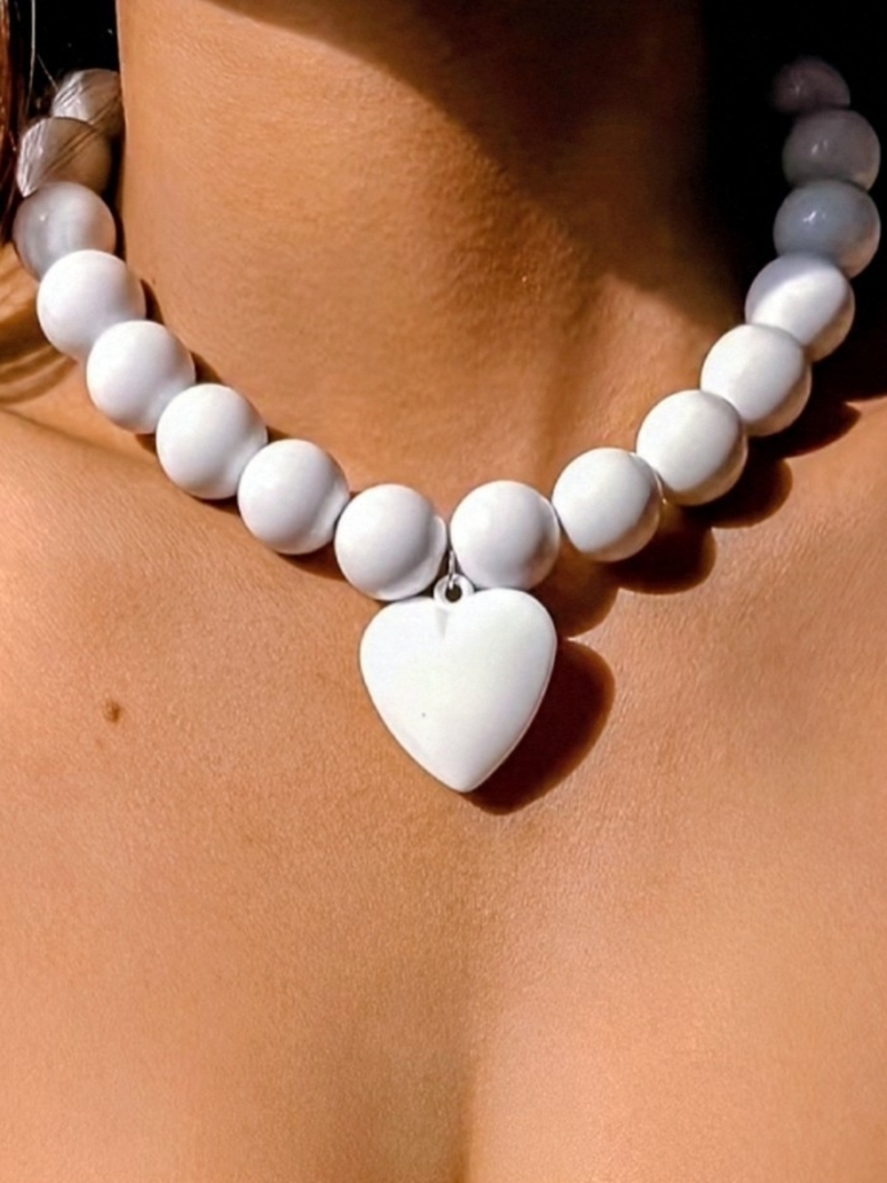 NWT* Chunky White Heart Beaded Statement Necklace *NEW